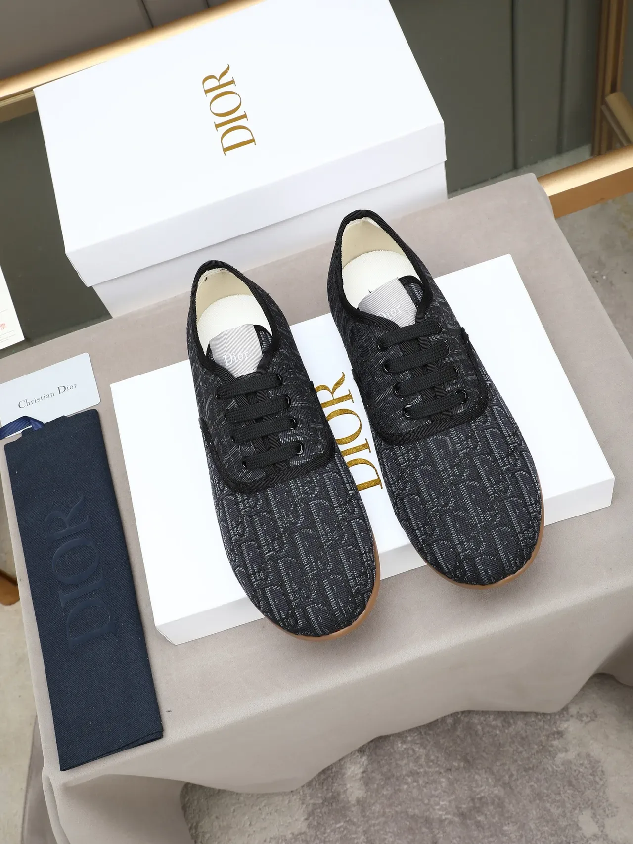 Dior Tênis Lifestyle Preto e Cinza Monogrammed Superior Textil Solado Goma 2