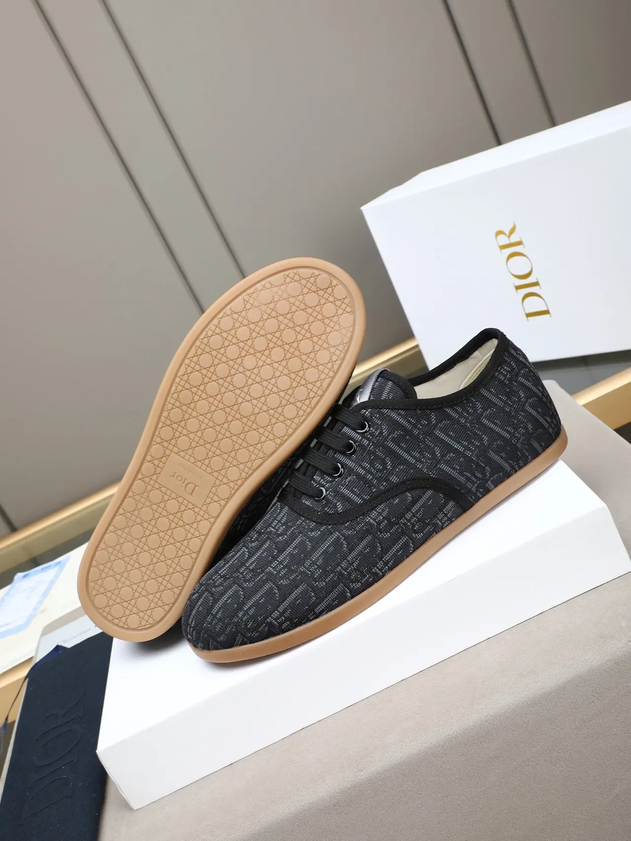 Dior Tênis Lifestyle Preto e Cinza Monogrammed Superior Textil Solado Goma 4
