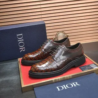 Dior Chaussures Oxford Marron avec Embossing Crocodile et Cap-Toe