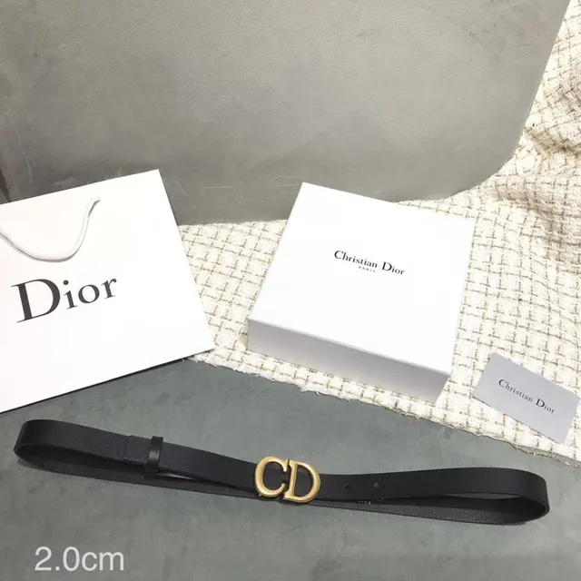 Dior Ceinture avec boucle en D en cuir noir avec sangle dorée 4