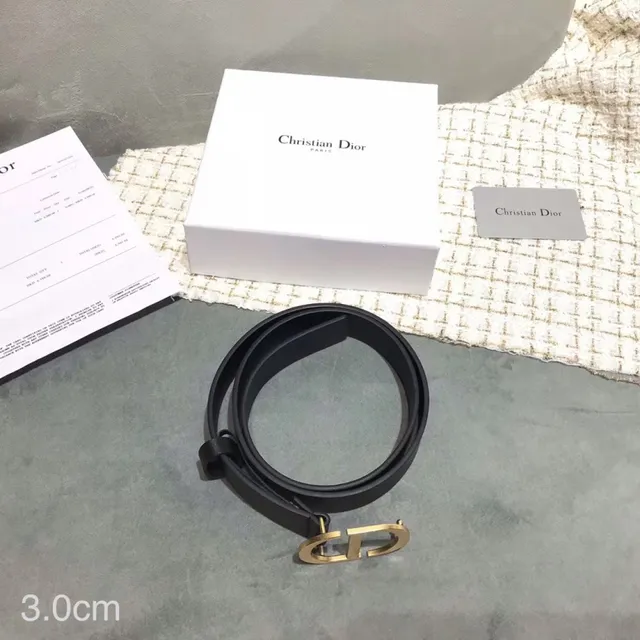 Dior Ceinture avec boucle en D en cuir noir avec sangle dorée 20
