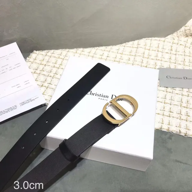 Dior Ceinture avec boucle en D en cuir noir avec sangle dorée 22