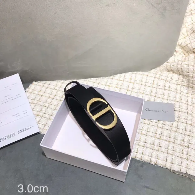 Dior Ceinture avec boucle en D en cuir noir avec sangle dorée 24