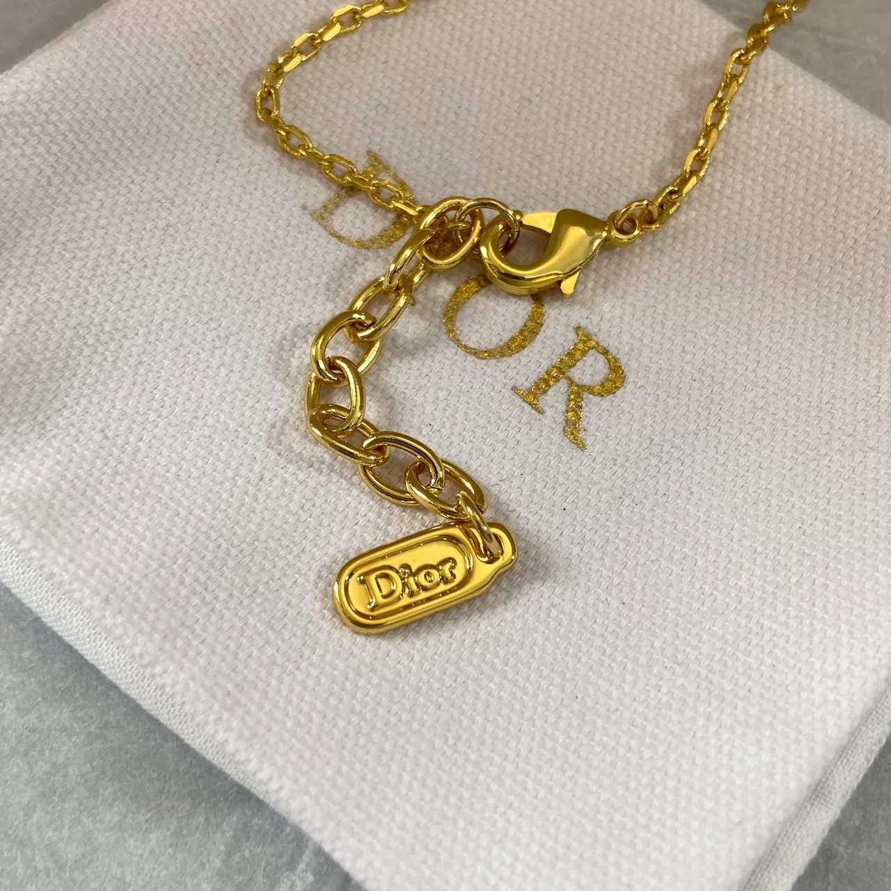 Dior Bracelet Chaîne à Maillons en Or et Argent Incrusté de Cristaux 2