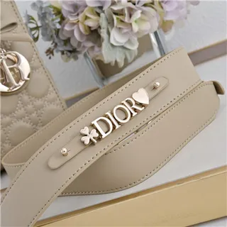 Dior Lady Dior বার্গন্ডি কুইল্টেড ক্যানেজ টপ-হ্যান্ডেল টোট ব্যাগ 6
