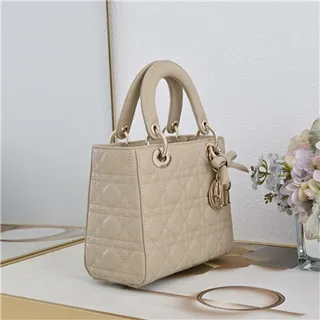Dior Lady Dior বার্গন্ডি কুইল্টেড ক্যানেজ টপ-হ্যান্ডেল টোট ব্যাগ 8