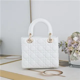 Dior Lady Dior বার্গন্ডি কুইল্টেড ক্যানেজ টপ-হ্যান্ডেল টোট ব্যাগ 16