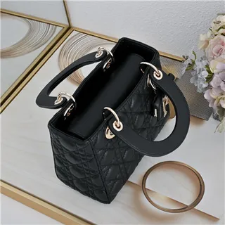 Dior Lady Dior বার্গন্ডি কুইল্টেড ক্যানেজ টপ-হ্যান্ডেল টোট ব্যাগ 22