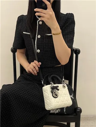 Dior Lady Sac à main à anse supérieure en cuir matelassé cannage blanc noir 11