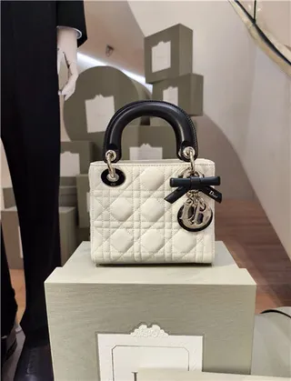 Dior Lady Sac à main à anse supérieure en cuir matelassé cannage blanc noir 12