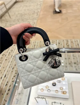 Dior Lady Sac à main à anse supérieure en cuir matelassé cannage blanc noir 14