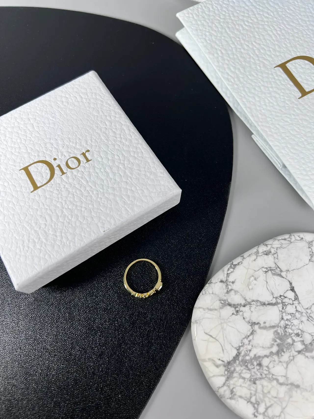 Dior Letter Ring Gold Transparent Band Polished Ring 2