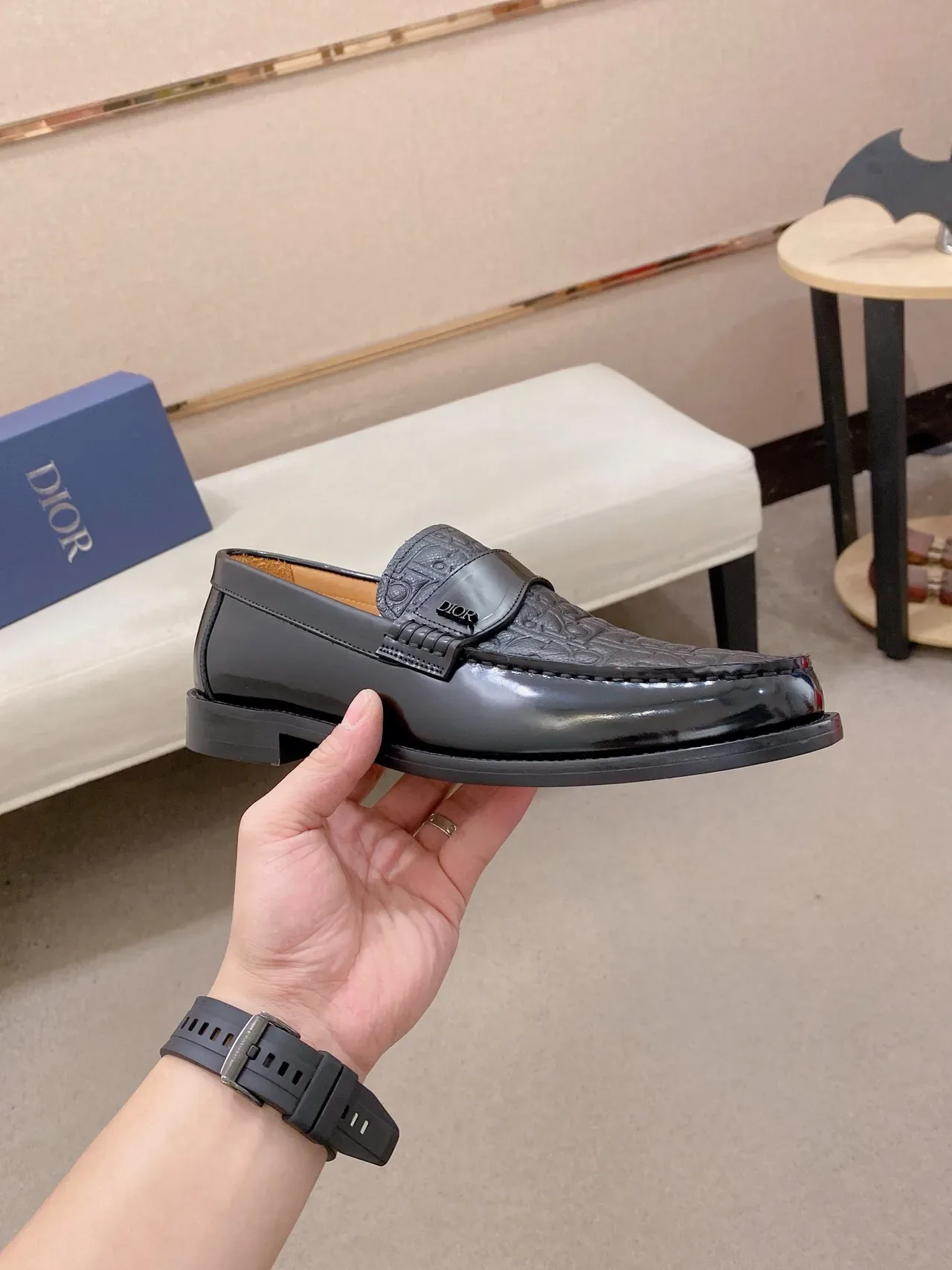 Dior 黑色棕色 亮面漆皮 压花斜纹 乐福鞋 4