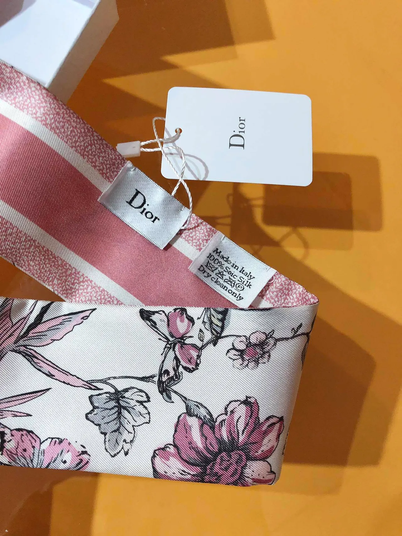 Dior Mitzah Lenço Branco Rosa Fino Cônico Silhueta Floral E Borboleta Impressão Seda 6