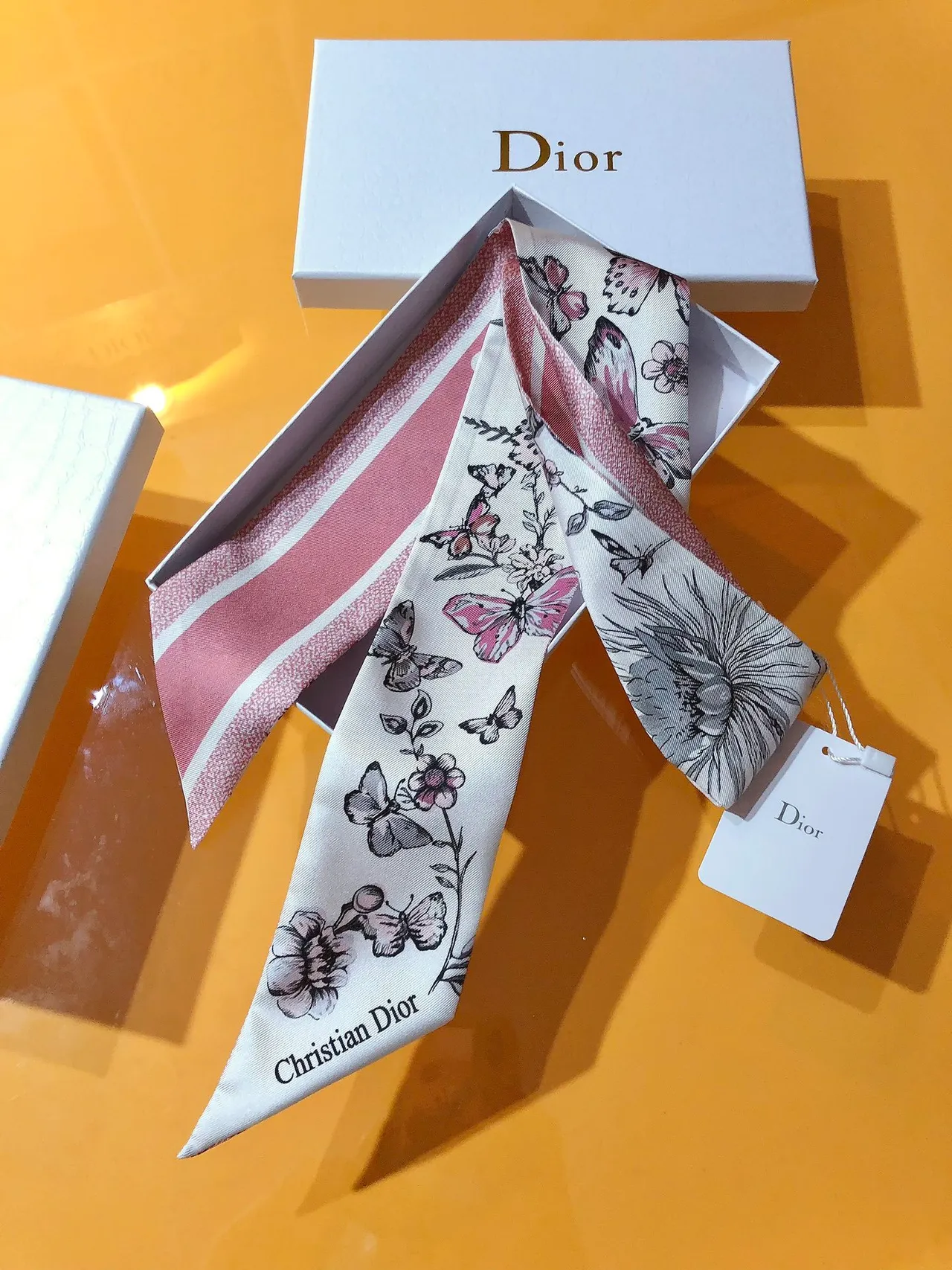 Dior Mitzah Lenço Branco Rosa Fino Cônico Silhueta Floral E Borboleta Impressão Seda 7