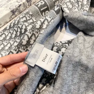 Dior cachecol de cachemira cinza e preto com estampagem de monograma