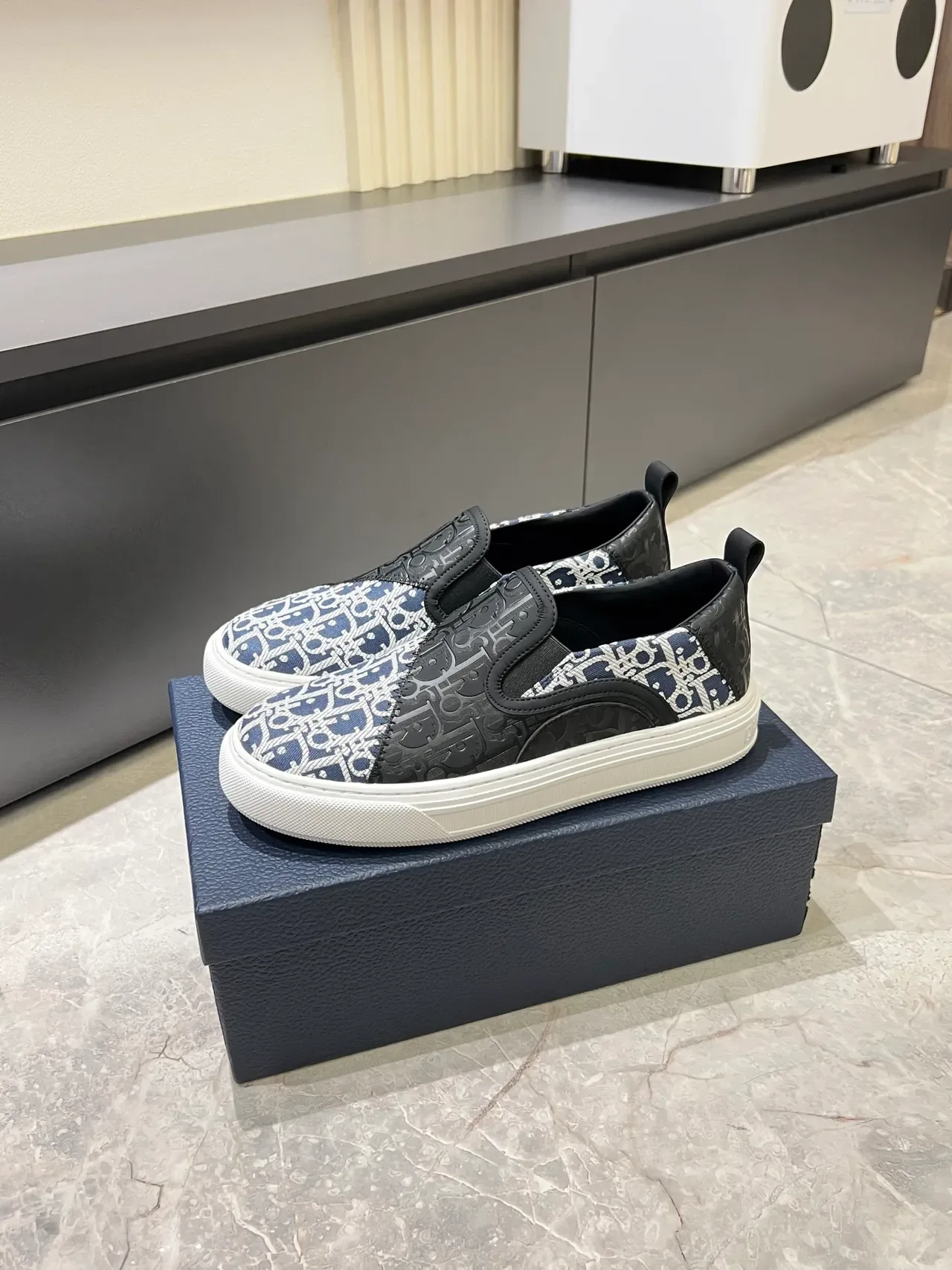 Dior 海军蓝黑色低帮印花生活休闲鞋 4