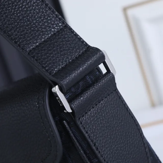 Dior Saddle 黑色 米色 不对称 翻盖 压纹皮革 马鞍包 13