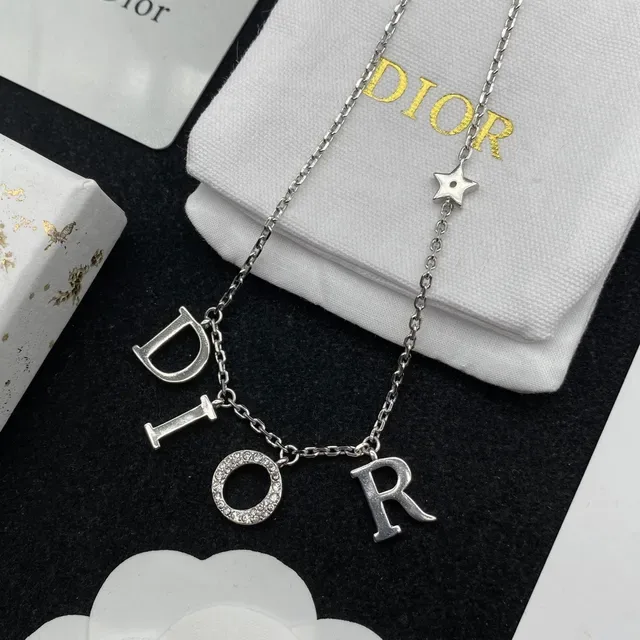 Dior Collar Plata Blanca con Charm de Letra Pavé-Set 5