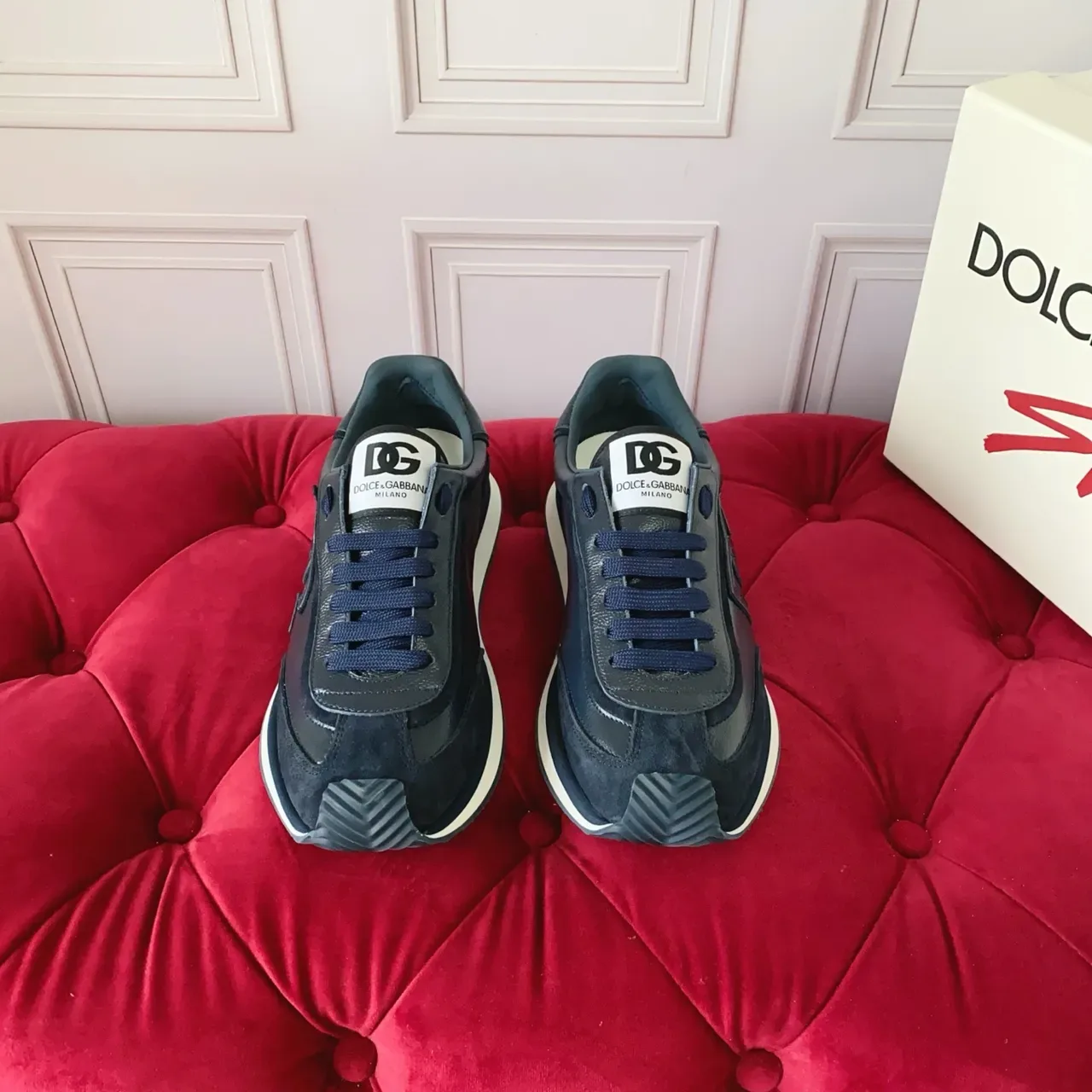 Dolce & Gabbana DG Monogram 海军蓝皮革麂皮生活方式运动鞋 5