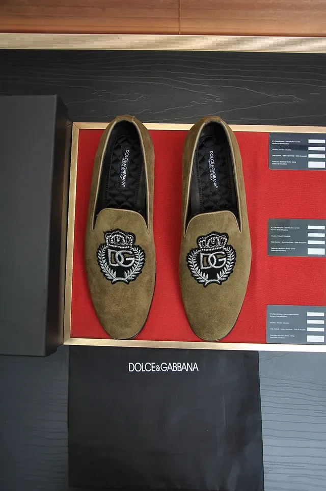Dolce & Gabbana Portofino 军绿色 黑色 麂皮鞋面 刺绣 crest 乐福鞋 5