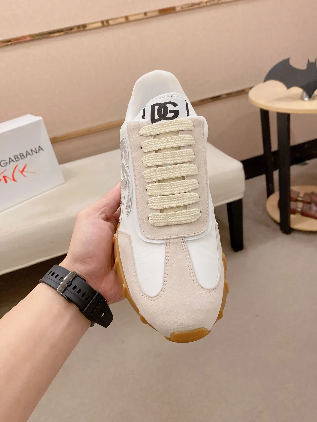 Dolce & Gabbana 白色米色混合材质超大金属Logo生活方式运动鞋 5