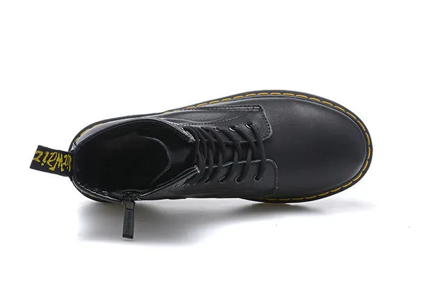 Dr. Martens 1460 Bottes Martin Cuir Noir Lisse Couture Jaune 6