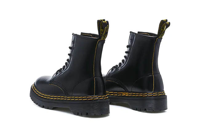 Dr. Martens 1460 黑色光滑皮革黄色鞋耳马丁靴 6