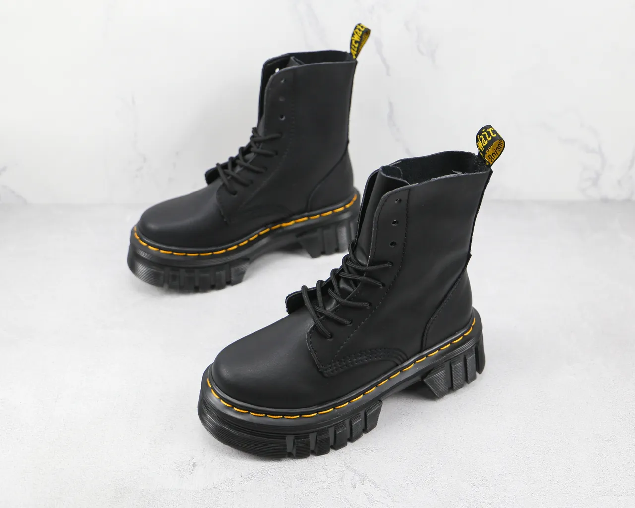 Dr. Martens Jadon काली पीली चंकी प्लेटफॉर्म सोल वेल्ट स्टिचिंग मार्टिन बूट्स 4