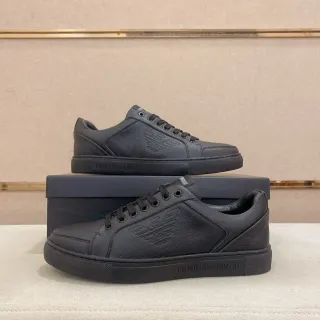 Emporio Armani কালো চামড়ার ঈগল লোগো লাইফস্টাইল স্নিকার্স