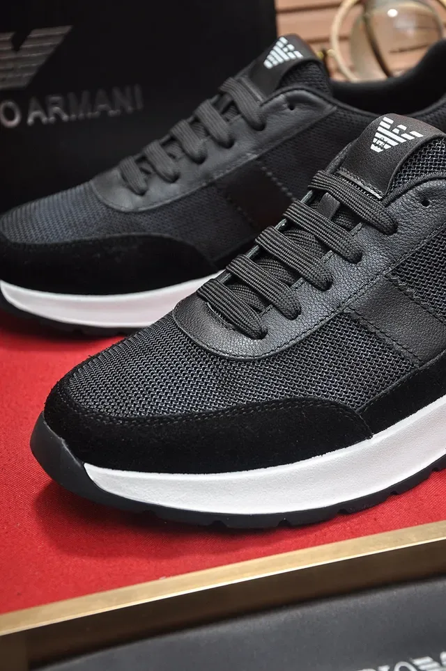 Emporio Armani Tênis Lifestyle de Malha e Camurça Preto 3