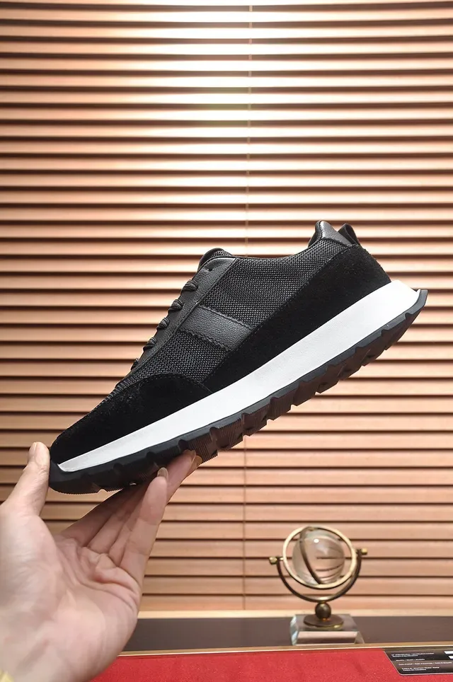 Emporio Armani Tênis Lifestyle de Malha e Camurça Preto 6