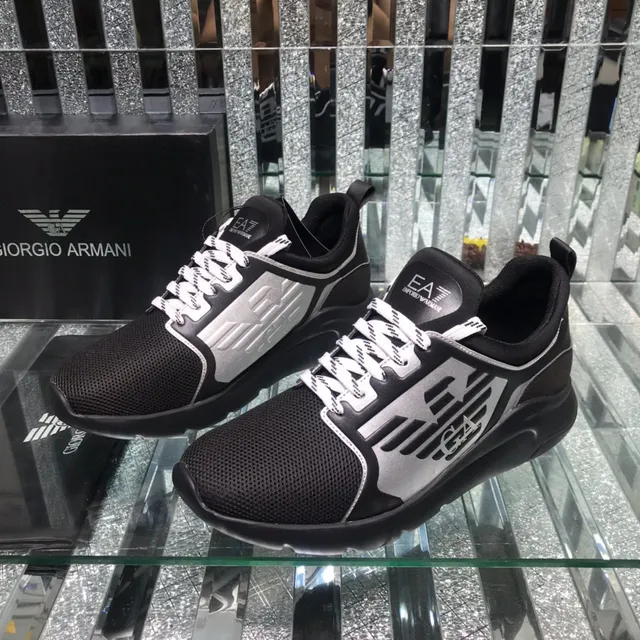 Emporio Armani Sneakers lifestyle noir et argent avec dessus en maille et panneau latéral graphique 8
