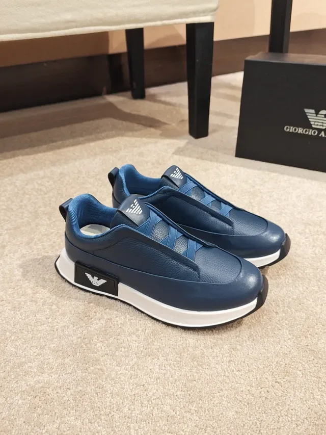 Emporio Armani Tênis Slip-On de Couro Azul Sem Cadarço Lifestyle 4
