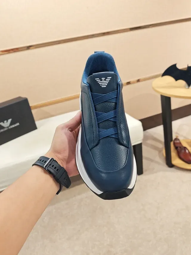 Emporio Armani Tênis Slip-On de Couro Azul Sem Cadarço Lifestyle 5