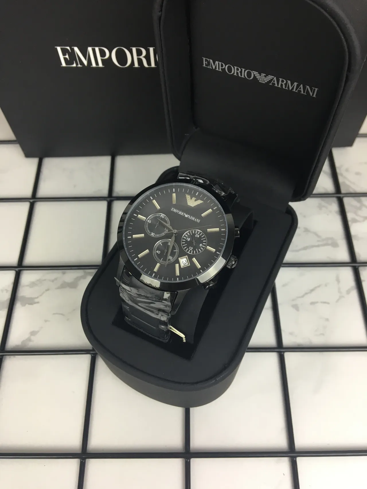 Emporio Armani 计时 黑色表盘 金色点缀 石英腕表 4