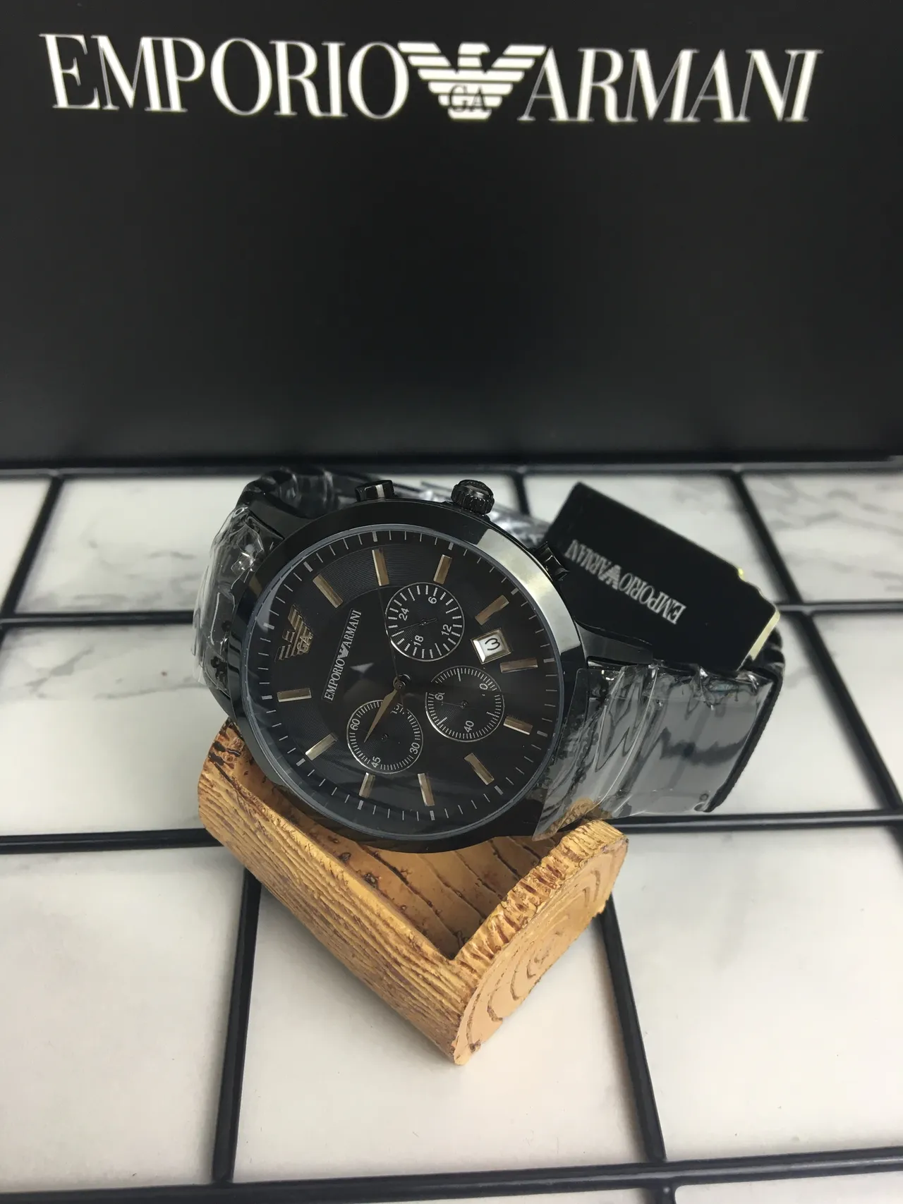 Emporio Armani 计时 黑色表盘 金色点缀 石英腕表 6