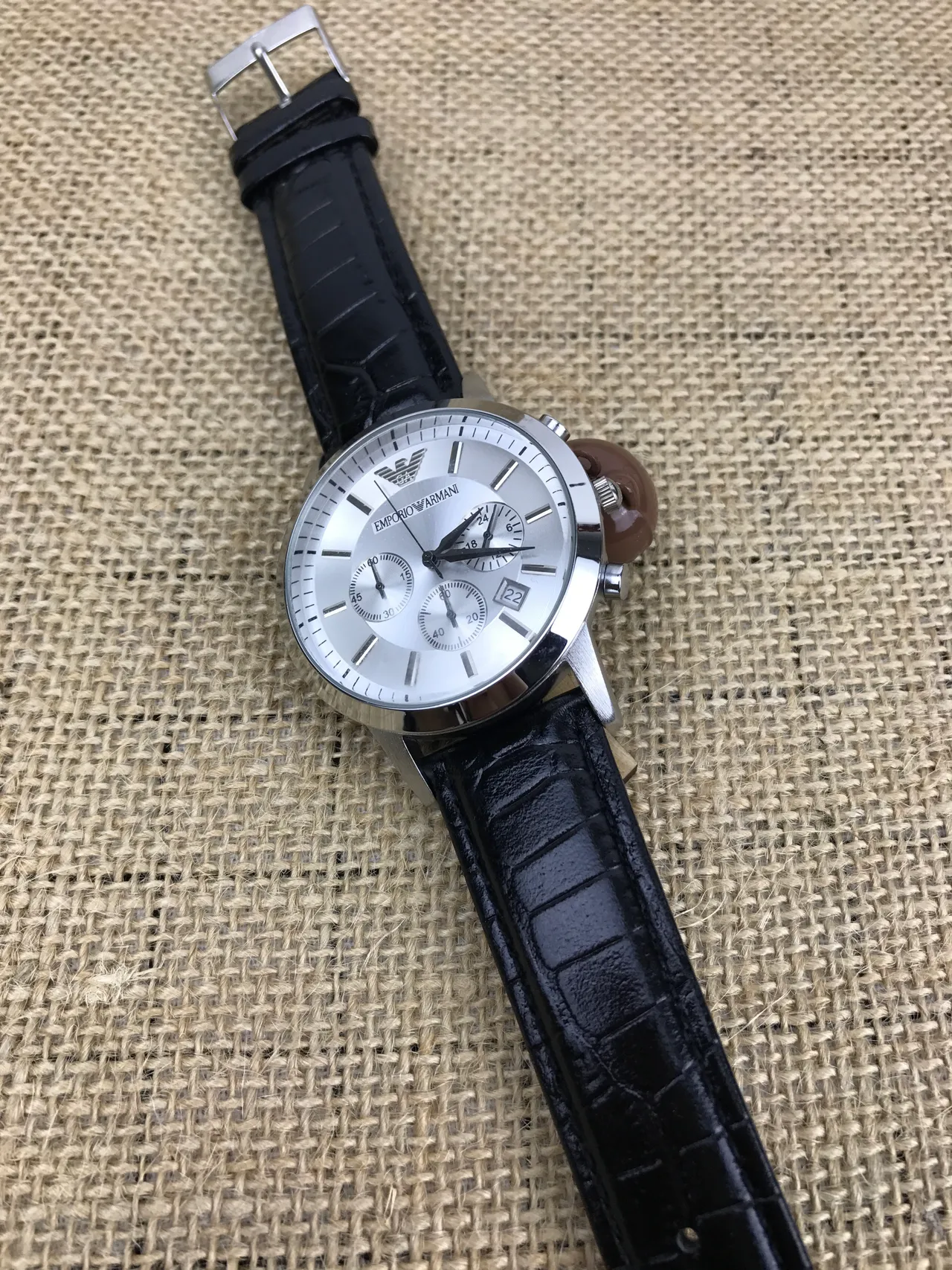 Emporio Armani Cronógrafo Esfera Plateada Correa de Cuero Negro Reloj de Cuarzo 9