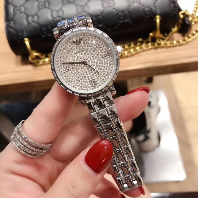 Emporio Armani क्रिस्टल-पेव्ड डायल क्वार्ट्ज घड़ी 9