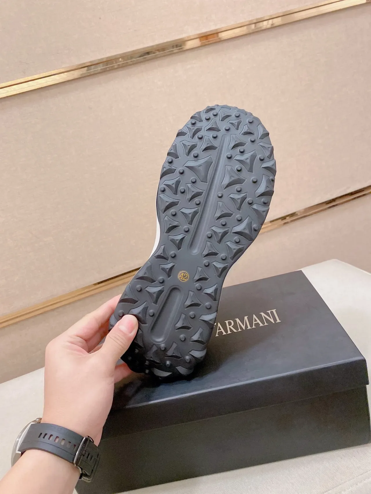 Emporio Armani Gris Blanc Baskets Lifestyle Basses avec Tige Synthétique Stratifiée 9