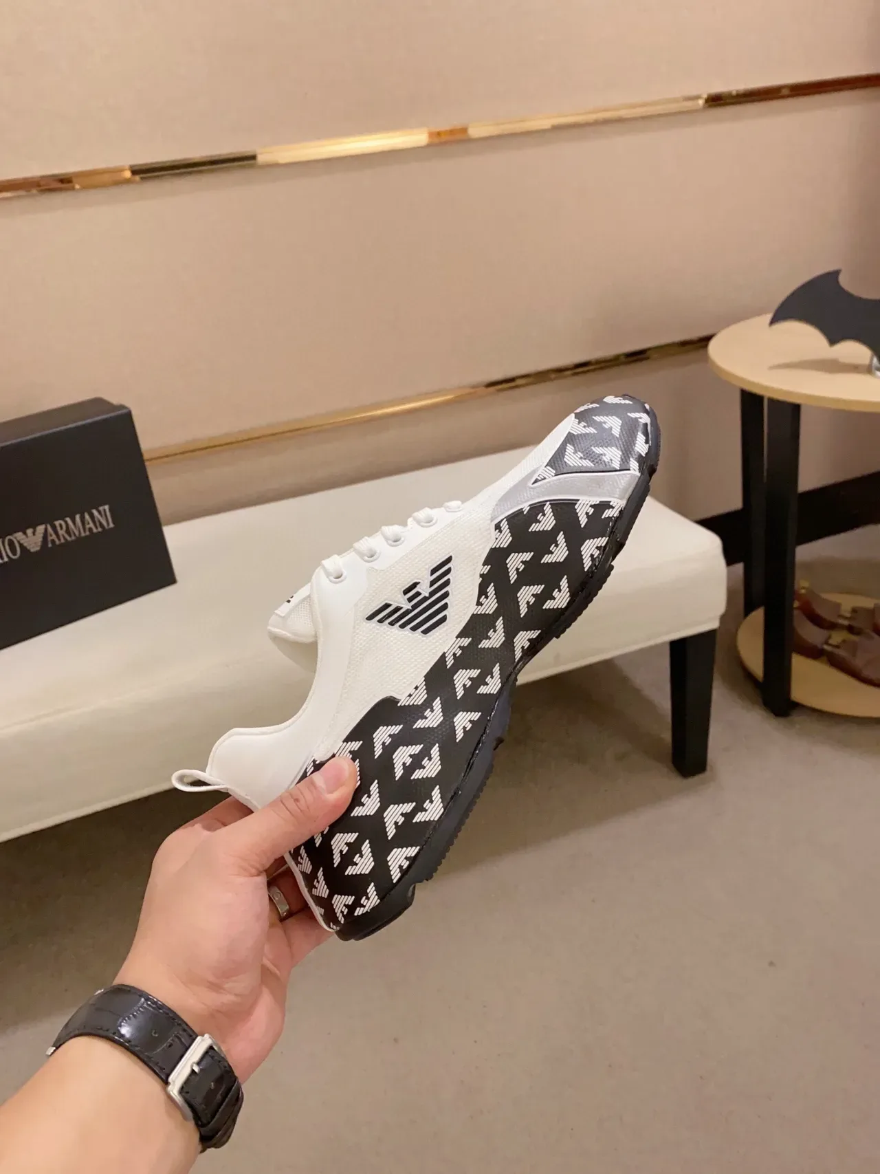 Emporio Armani Lifestyle Sneaker Branco Preto Monograma-Impressão Painéis Laterais Malha E Superior Sintético Tênis 6
