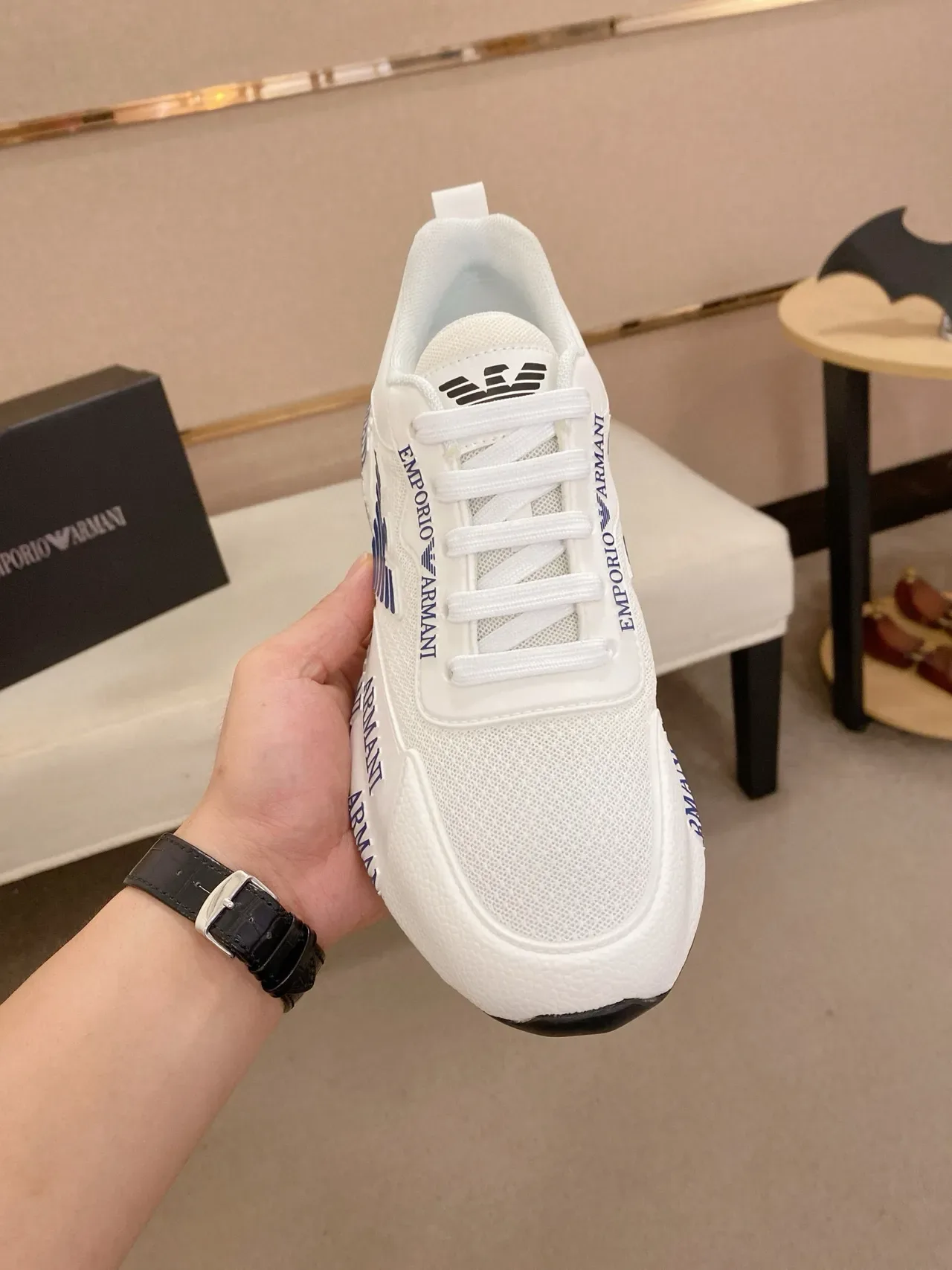 Emporio Armani Logo Lourd Blanc et Marine Sneakers Lifestyle 2