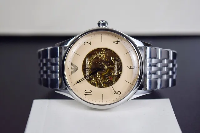 Emporio Armani Meccanico Esquelette Cadran Crème Montre Mécanique 5
