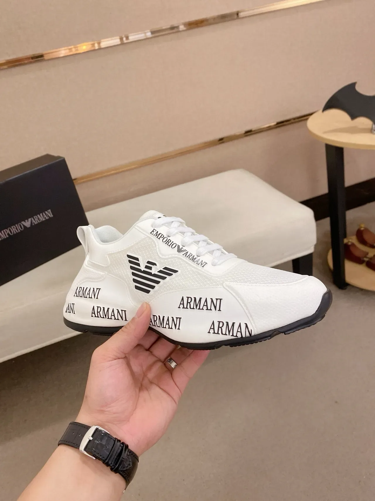 Emporio Armani Branco Preto Malha E Sintético Superior Tipografia Repetitiva No Solado Intermediário Tênis Lifestyle 4