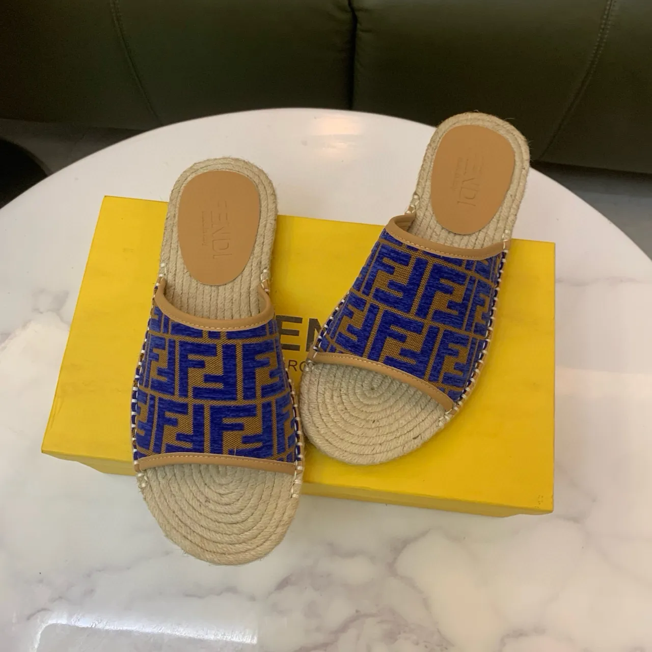 Fendi FF Espadrille Slides أزرق بيج قماش جاكار نعل مغلف بجوت نعال 3