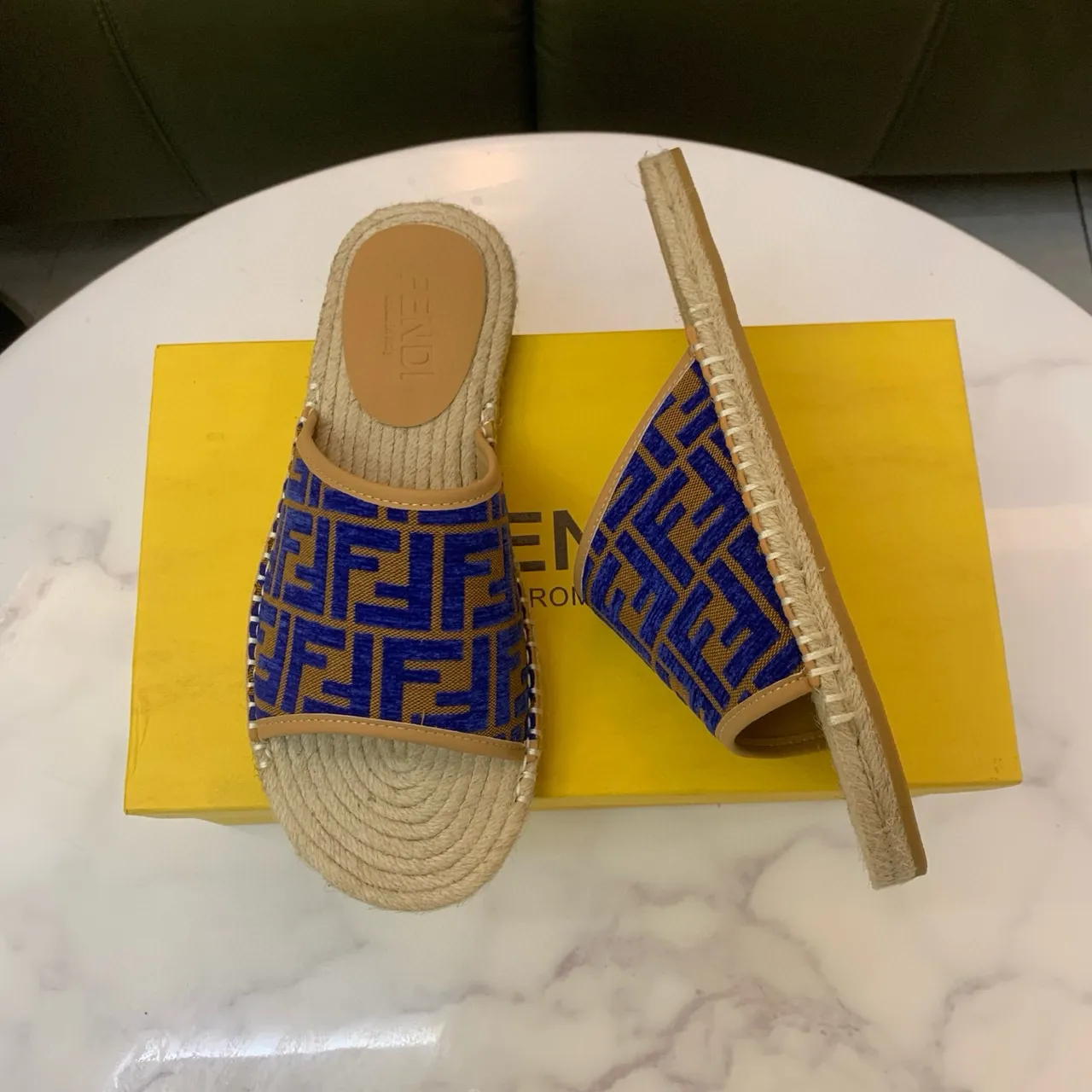 Fendi FF Espadrille Slides أزرق بيج قماش جاكار نعل مغلف بجوت نعال 4