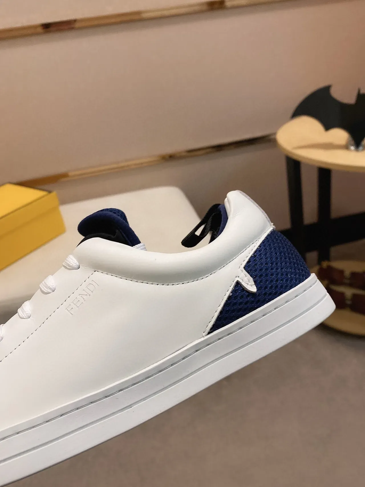 Fendi Tênis Lifestyle Branco Marinho Couro Superior Salto Contraste Azul Tênis Lifestyle 4