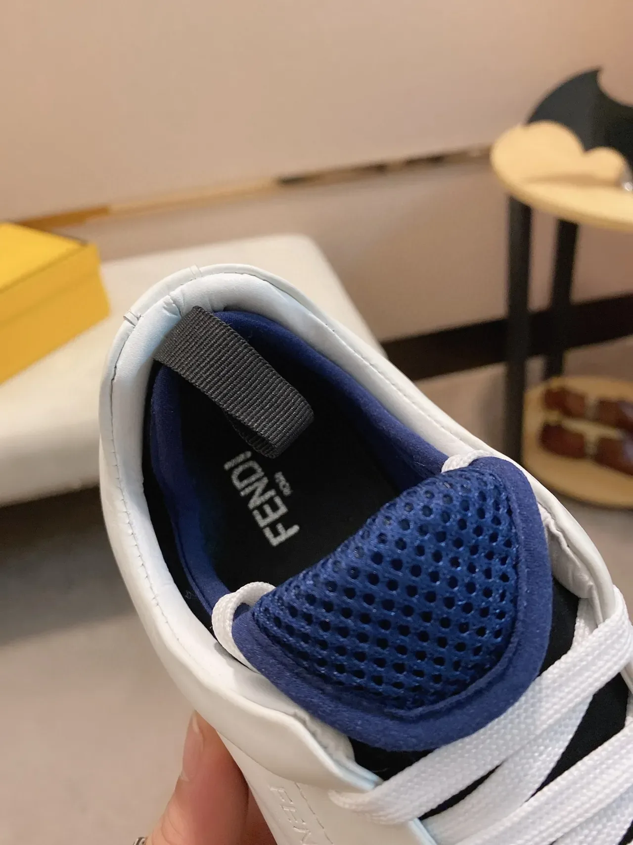 Fendi Tênis Lifestyle Branco Marinho Couro Superior Salto Contraste Azul Tênis Lifestyle 5