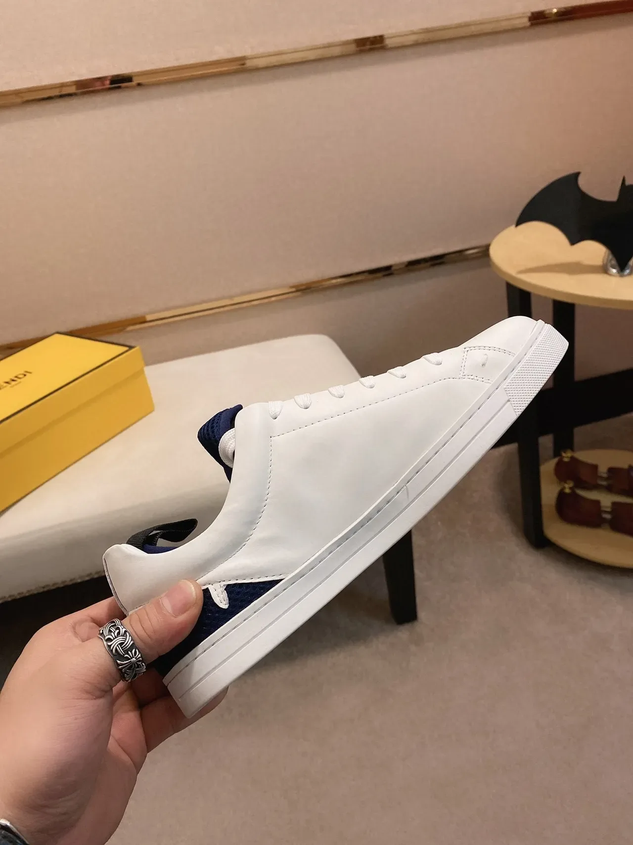 Fendi Tênis Lifestyle Branco Marinho Couro Superior Salto Contraste Azul Tênis Lifestyle 6