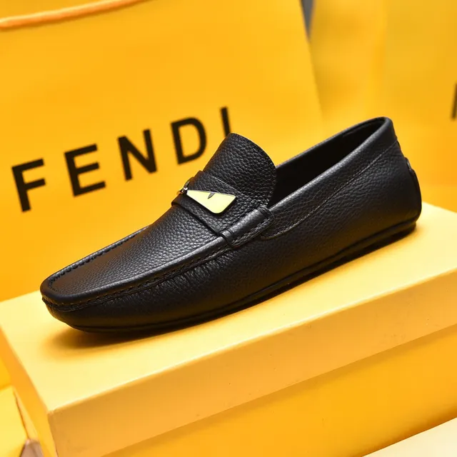 Fendi Monster أسود ذهبي جلد مقشف سكيب أون لوفر 5